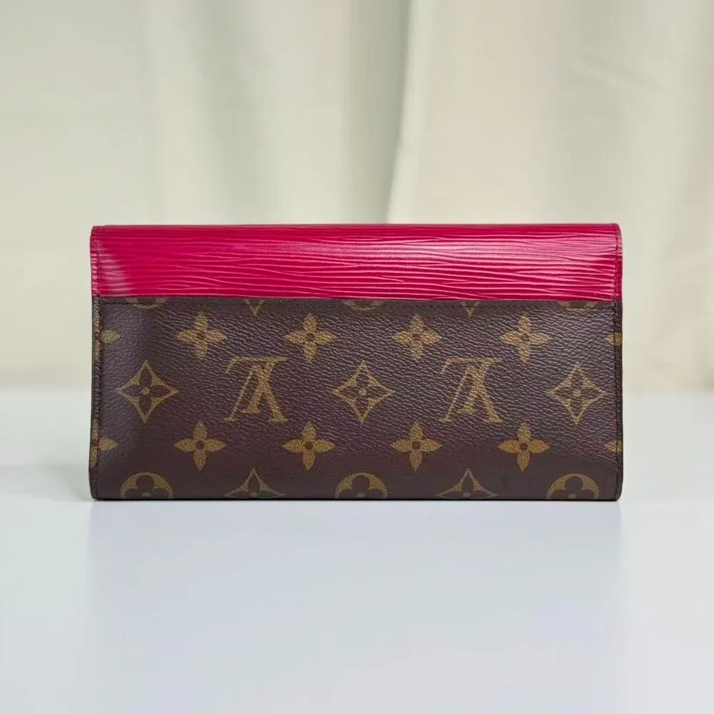 Louis Vuitton Monogram Canvas Wallet with Pink Accents and Classic LV Logo Desig - Picture 2 of 7